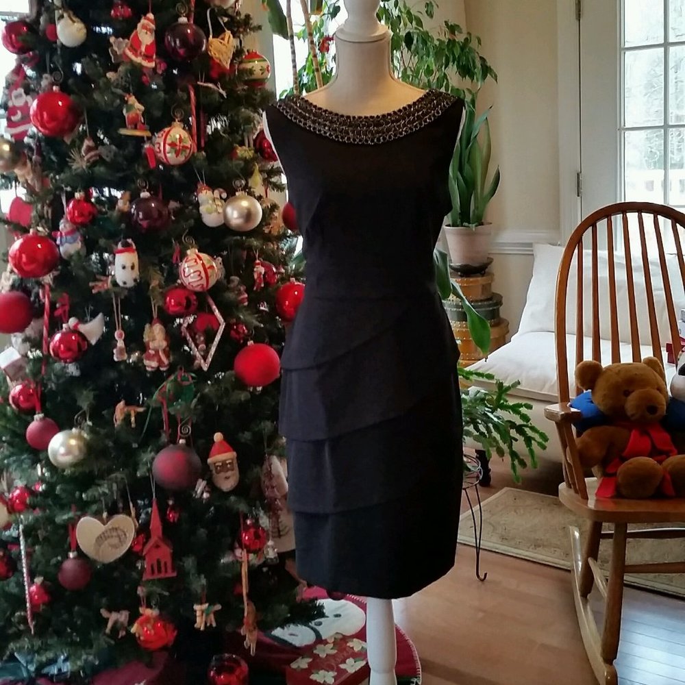 CONNECTED APPAREL JEWELED NECKLINE - Picture 5 of 7
